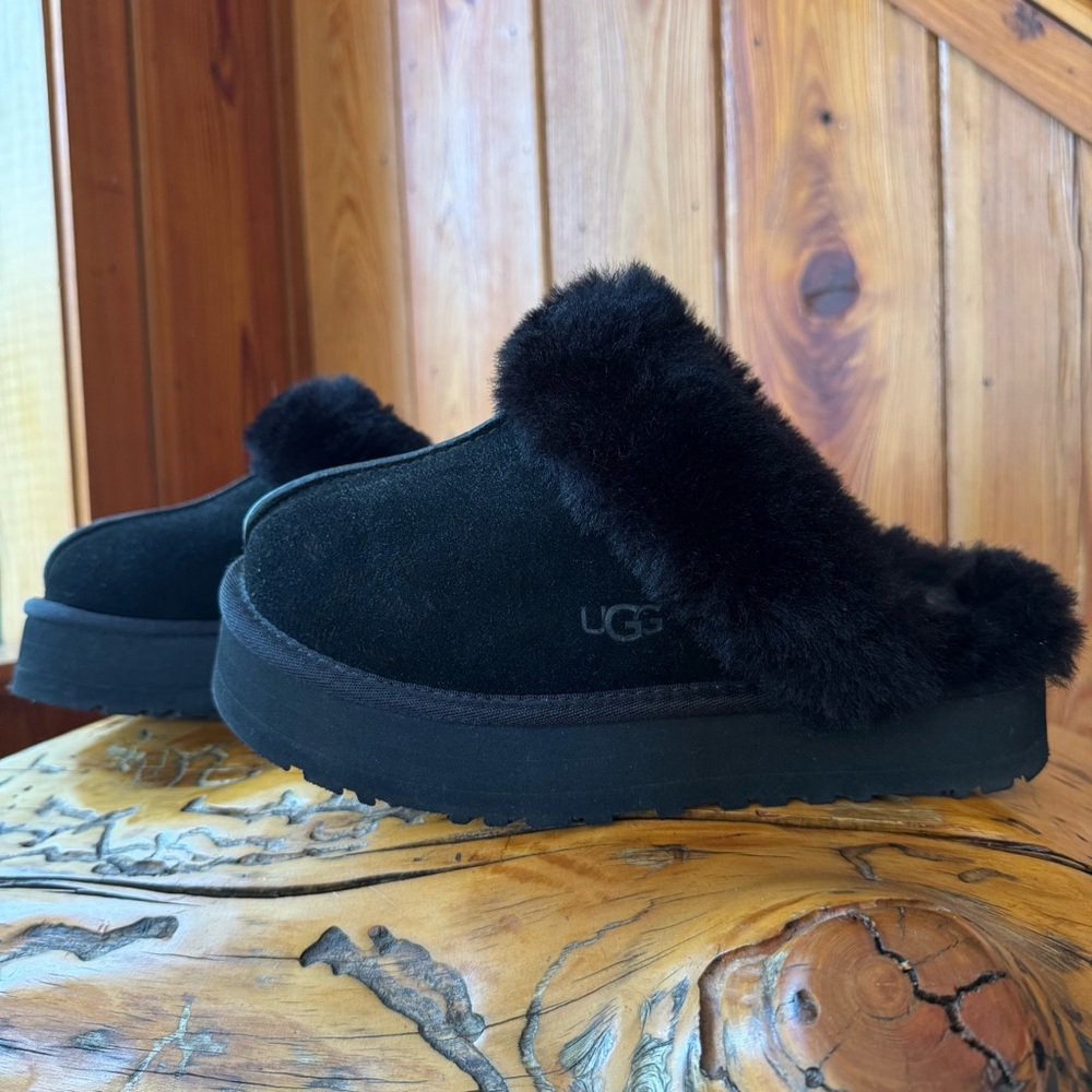 UGG Disquette Platform Shearling Slippers — Black, Women’s Size 6, 37, Like-New